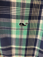 Load image into Gallery viewer, Size 6 Vineyard Vines Boys
