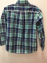 Load image into Gallery viewer, Size 6 Vineyard Vines Boys
