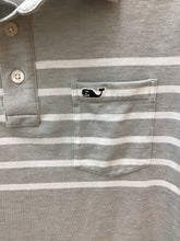 Load image into Gallery viewer, Size 8 Vineyard Vines Boys
