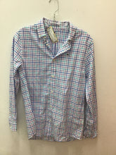 Load image into Gallery viewer, Size 16 Vineyard Vines Boys

