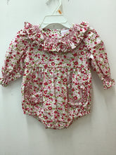 Load image into Gallery viewer, Size 12 Months stitchy fish Girls
