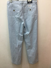 Load image into Gallery viewer, Size 14 Vineyard Vines Boys
