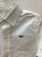 Load image into Gallery viewer, Size 4T Vineyard Vines Boys
