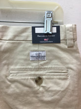 Load image into Gallery viewer, Size 16 Vineyard Vines Boys
