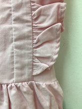Load image into Gallery viewer, Size 4T little english Girls
