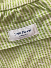 Load image into Gallery viewer, Size 6 Little Flower Boys
