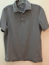 Load image into Gallery viewer, Size 18 Vineyard Vines Boys
