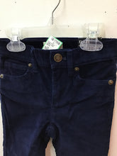 Load image into Gallery viewer, Size 3T Crewcuts Girls
