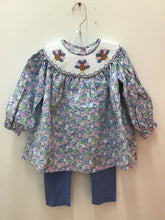 Load image into Gallery viewer, Size 3T stitchy fish Girls
