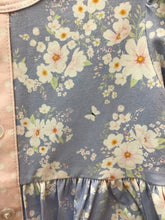 Load image into Gallery viewer, Size 2T stitchy fish Girls
