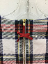 Load image into Gallery viewer, Size 5 Vineyard Vines Girls
