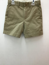Load image into Gallery viewer, Size 4 Crewcuts Boys
