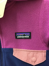Load image into Gallery viewer, Size 12 Months Patagonia Girls
