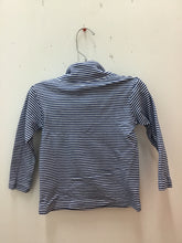 Load image into Gallery viewer, Size 3T stitchy fish Boys
