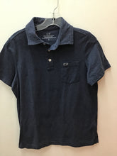 Load image into Gallery viewer, Size 8 Vineyard Vines Boys
