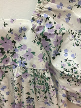 Load image into Gallery viewer, Size 2T Crewcuts Girls
