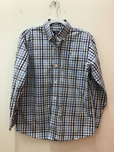 Load image into Gallery viewer, Size 8 Vineyard Vines Boys
