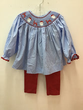 Load image into Gallery viewer, Size 3T stitchy fish Girls
