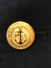 Load image into Gallery viewer, Size 7 Vineyard Vines Boys
