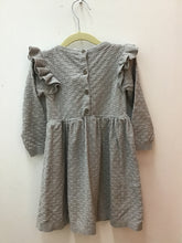 Load image into Gallery viewer, Size 3T kate quinn Girls
