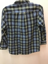 Load image into Gallery viewer, Size 6 Vineyard Vines Boys
