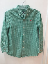 Load image into Gallery viewer, Size 6 Vineyard Vines Boys
