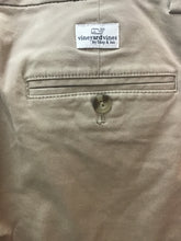 Load image into Gallery viewer, Size 18 Vineyard Vines Boys
