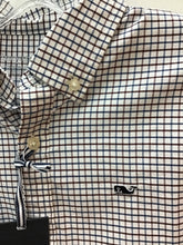 Load image into Gallery viewer, Size 16 Vineyard Vines Boys
