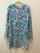 Load image into Gallery viewer, Size 6 Lilly Pulitizer Girls
