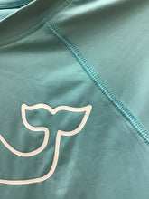 Load image into Gallery viewer, Size 5 Vineyard Vines Boys
