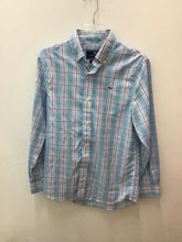 Load image into Gallery viewer, Size 8 Vineyard Vines Boys
