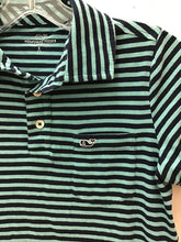Load image into Gallery viewer, Size 8 Vineyard Vines Boys

