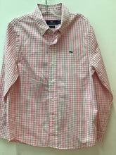 Load image into Gallery viewer, Size 7 Vineyard Vines Boys
