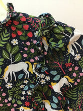 Load image into Gallery viewer, Size 5 mini Boden Girls
