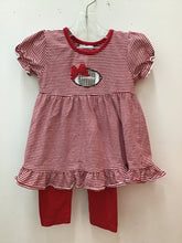 Load image into Gallery viewer, Size 2T stitchy fish Girls
