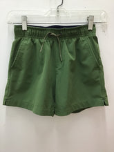 Load image into Gallery viewer, Size 8 Vineyard Vines Boys

