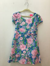 Load image into Gallery viewer, Size 8 Lilly Pulitizer Girls
