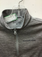Load image into Gallery viewer, Size 8 Vineyard Vines Boys
