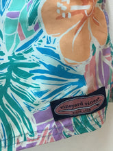 Load image into Gallery viewer, Size 8 Vineyard Vines Boys
