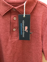 Load image into Gallery viewer, Size 8 Vineyard Vines Boys
