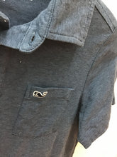 Load image into Gallery viewer, Size 8 Vineyard Vines Boys
