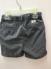 Load image into Gallery viewer, Size 5 Vineyard Vines Boys
