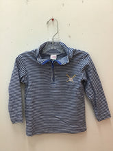 Load image into Gallery viewer, Size 3T stitchy fish Boys
