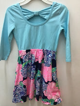 Load image into Gallery viewer, Size 12 Lilly Pulitizer Girls
