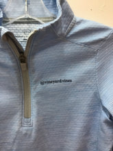 Load image into Gallery viewer, Size 6 Vineyard Vines Boys
