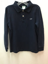Load image into Gallery viewer, Size 6 Vineyard Vines Boys
