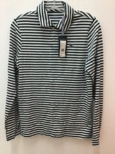Load image into Gallery viewer, Size 16 Vineyard Vines Boys
