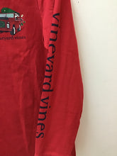 Load image into Gallery viewer, Size 8 Vineyard Vines Boys
