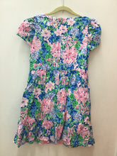 Load image into Gallery viewer, Size 8 Lilly Pulitizer Girls
