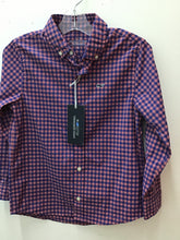Load image into Gallery viewer, Size 6 Vineyard Vines Boys

